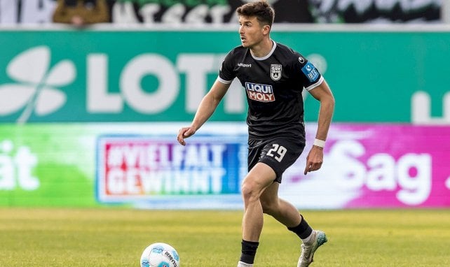 Telalovic dribbelt aufmerksam
