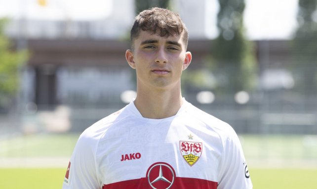 Thomas Kastanaras im Trikot des VfB Stuttgart