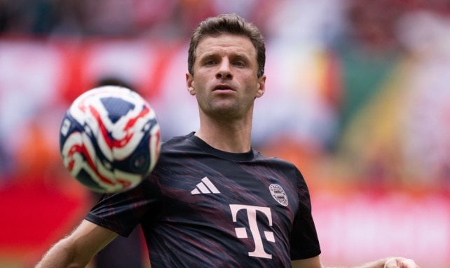 Thomas Müller hat den Ball fest im Blick
