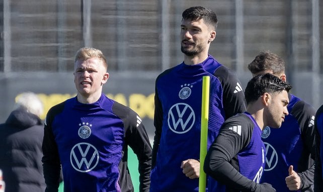 Tim Kleindienst im Kreise der deutschen Nationalmannschaft