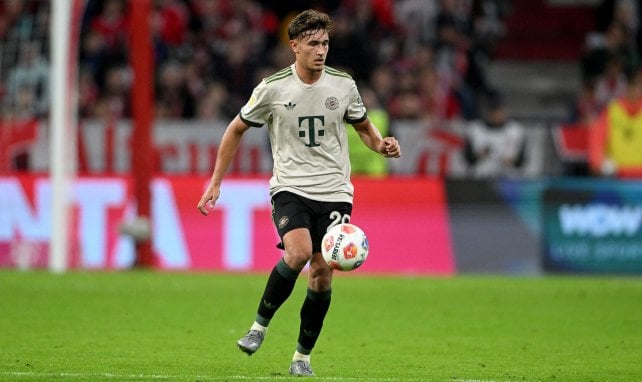 Tom Bischof am Ball für die Bayern