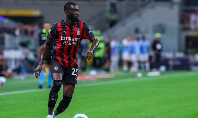 Fikayo Tomori am Ball für den AC Mailand