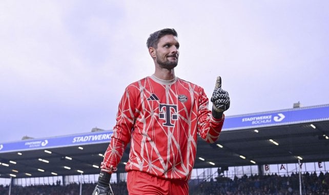 Ulreich zeigt Daumen nach oben