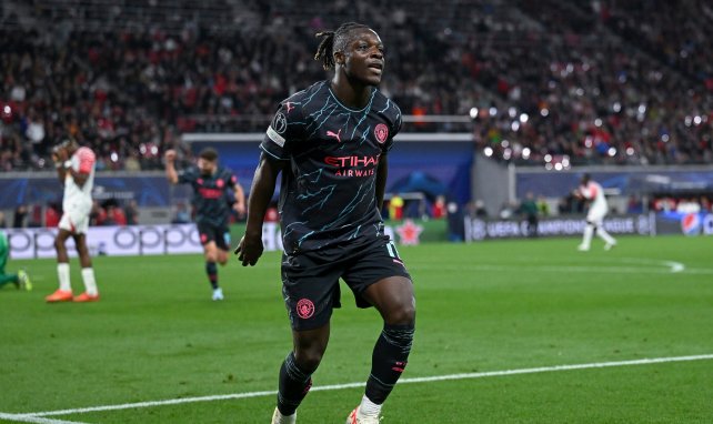 Jérémy Doku im Trikot von Manchester City