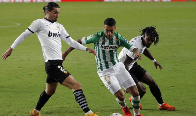 Cristian Tello im Dribbling