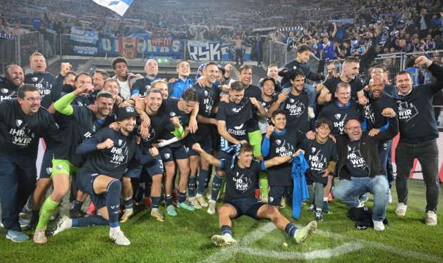 Der VfL Bochum feiert den Klassenerhalt