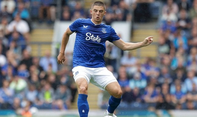 Frankfurt bereitet sich auf Brown-Abgang vor: Kommt Mykolenko?