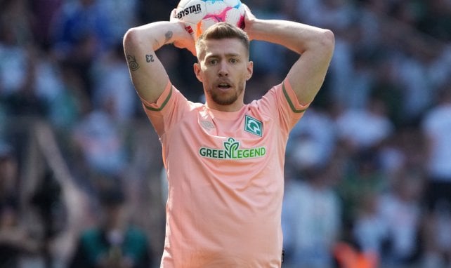 Mitchell Weiser im Trikot vom SV Werder Bremen