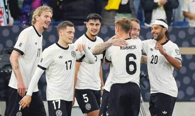 Florian Wirtz und die deutsche Nationalmannschaft beim Jubel