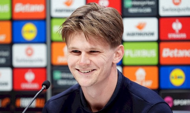 Wolfe lacht goldig