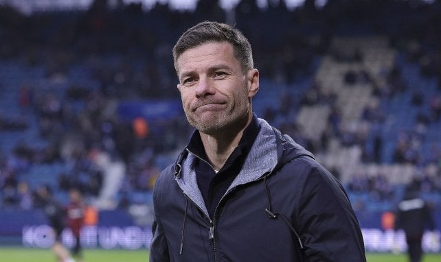 xabi alonso an der seitenlinie