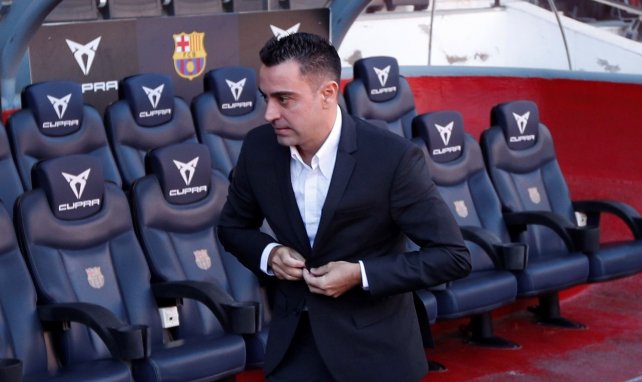 Xavi vor der Barça-Trainerbank