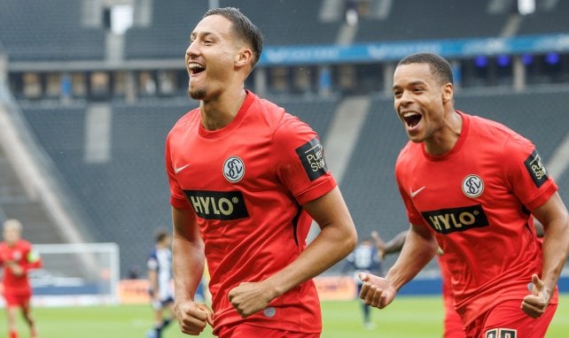 Younes Ebnoutalib bejubelt seinen Treffer