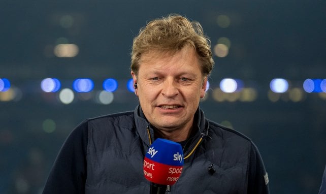 Youri Mulder am Mikrofon