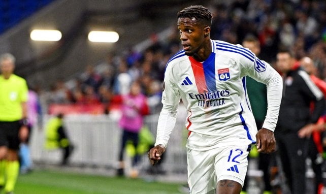 Wilfried Zaha im Trikot von Olympique Lyon