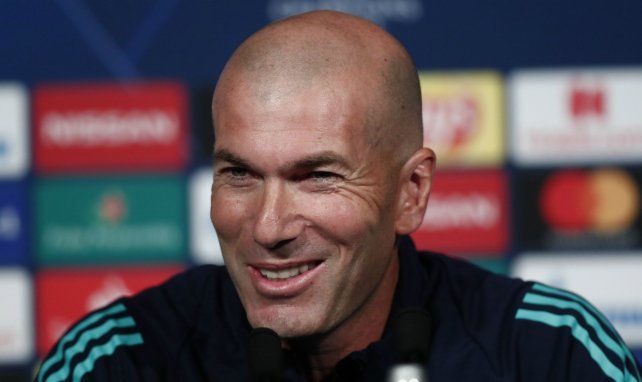 Zinedine Zidane lacht wieder